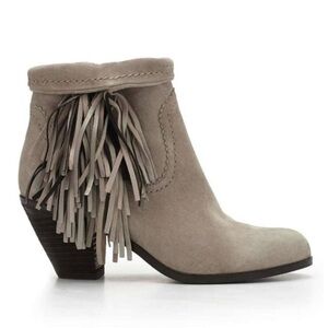 NWOB Sam Edelman Louie Fringes Taupe Suede Block Heel Ankle Bootie Sz 8M